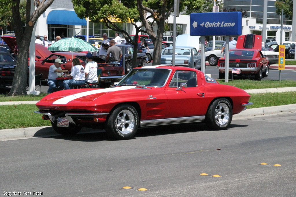corvette-1.jpg